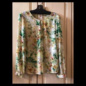 Forever 21 Floral Top, Size Medium, Pale Yellow